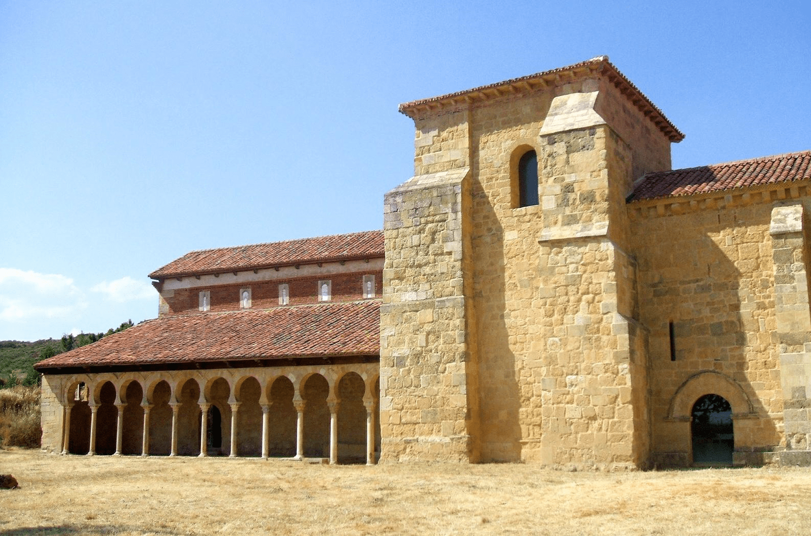 Monasterio San Miguel de Escalada - Orígenes de Europa (Urbs Regia)
